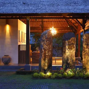 Villa Kayu Lama